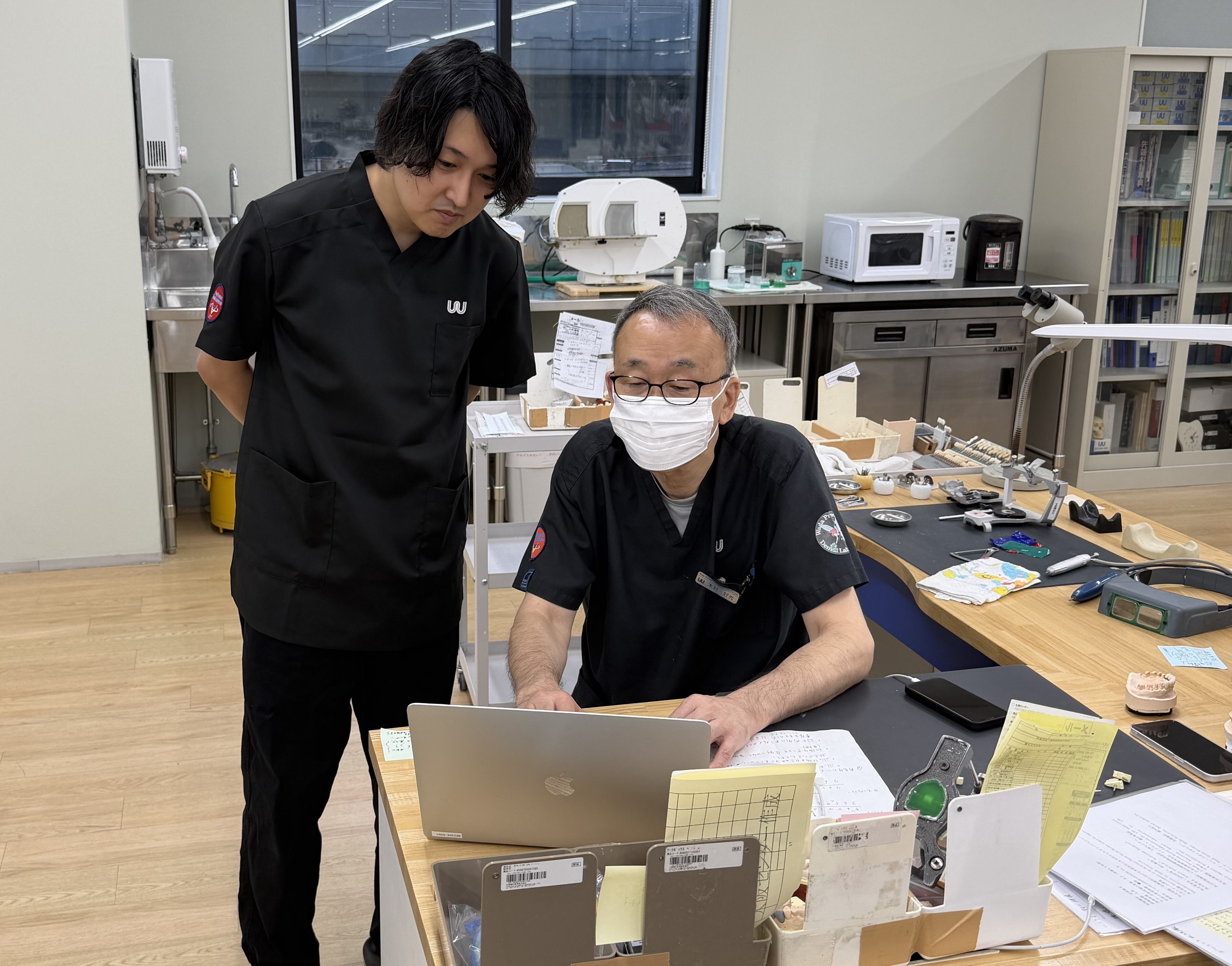後輩やこれから歯科技工士を目指す方々へメッセージ